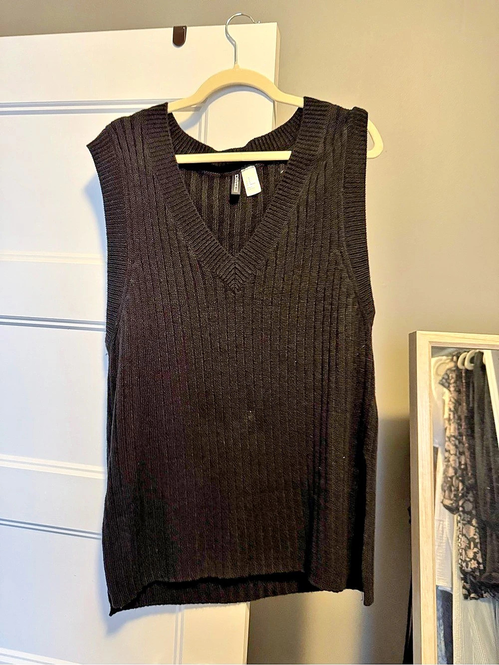 H&M Divided Ribbed Knit Sweater Vest
